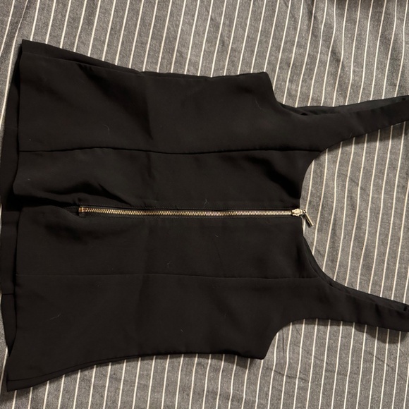 Black Fitted crop top - Picture 2 of 3